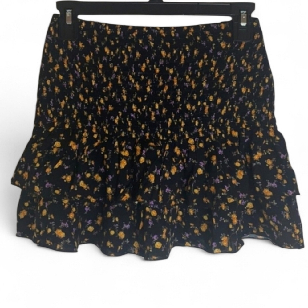 F21 - MD Black Floral Print Flare Mini Skirt - Picture 6 of 7